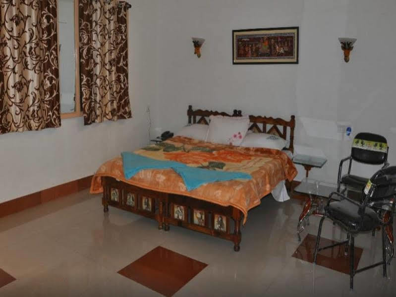 בונדי Jhankar Mansion A Heritage Haveli מראה חיצוני תמונה